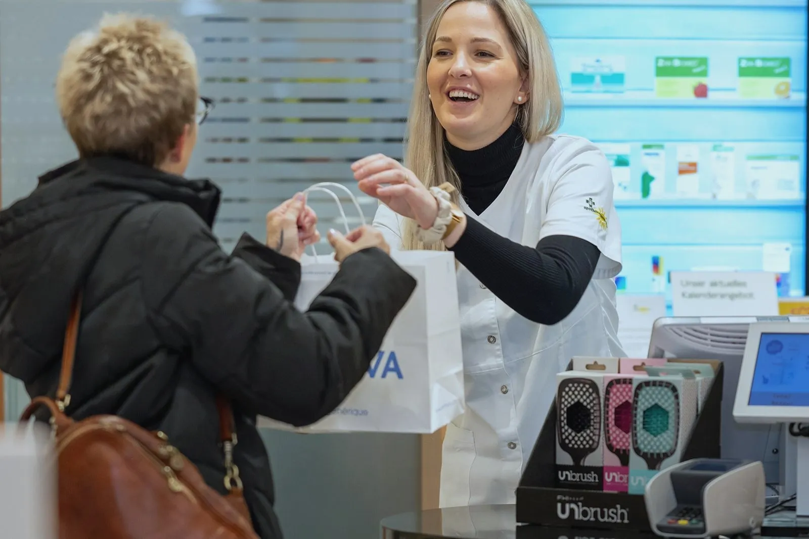 Fachberatung an der Kasse mit elektronischem Rezeptsystem