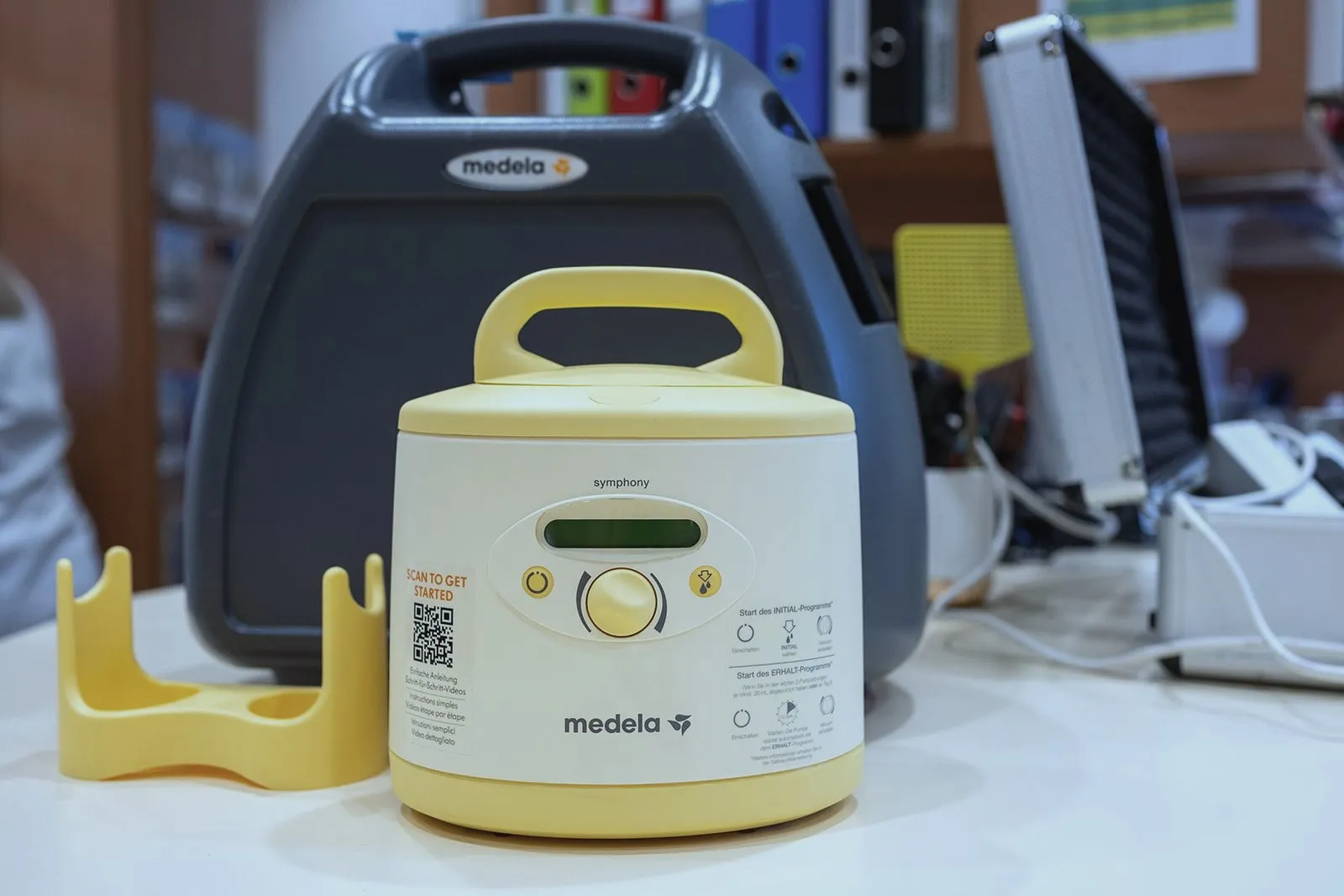 Medela Symphony Milchpumpe zum Verleih in der Apotheke Sunne-Märt