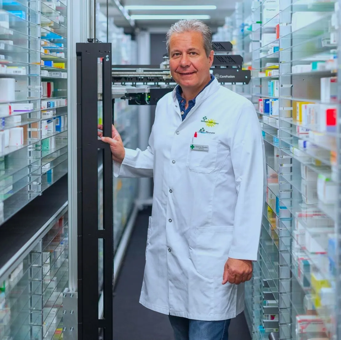 Automatisierte Medikamentenlogistik im Lager